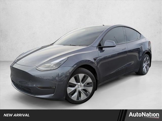2023 Tesla Model Y Long Range's photo