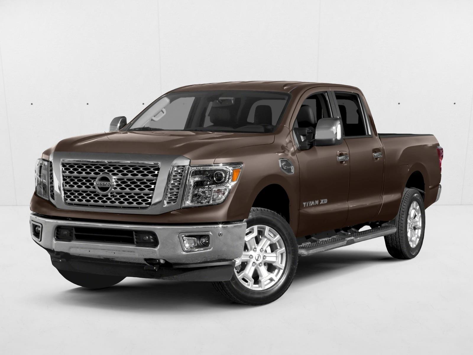 2017 Nissan Titan XD SL's photo