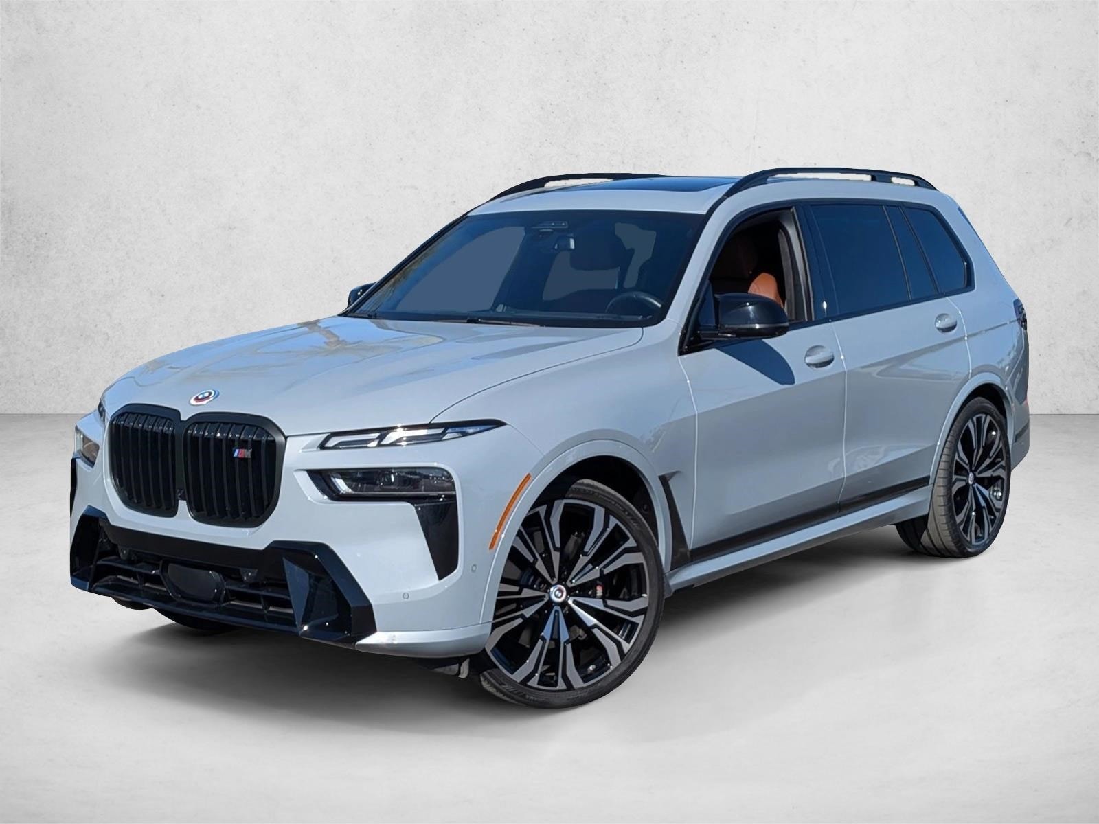 2023 BMW X7 M60i's photo