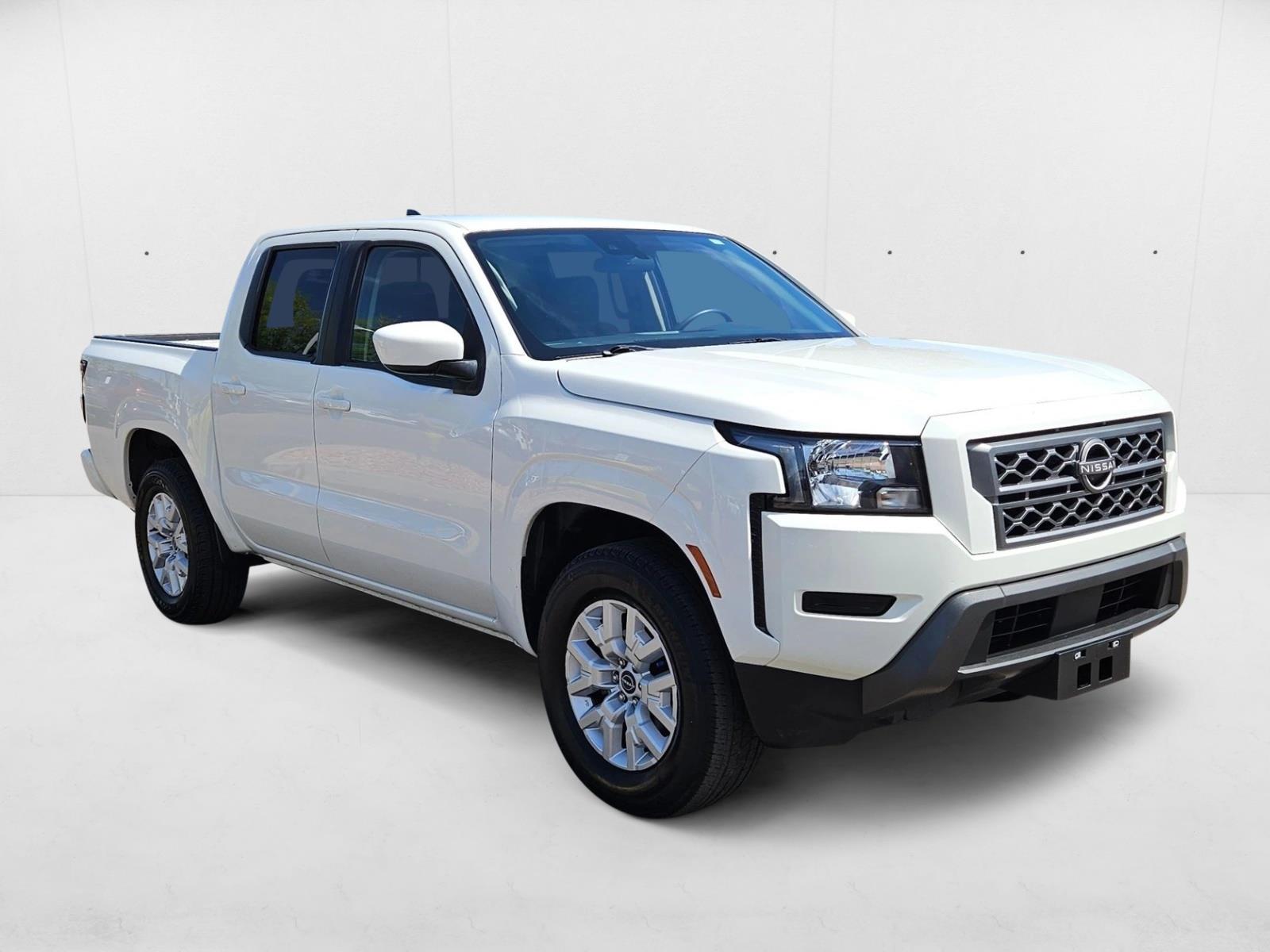 2022 Nissan Frontier SV Crew Cab photo 3
