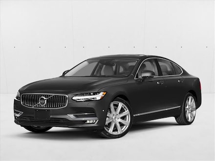 2018 Volvo S90 Momentum 4dr Car
