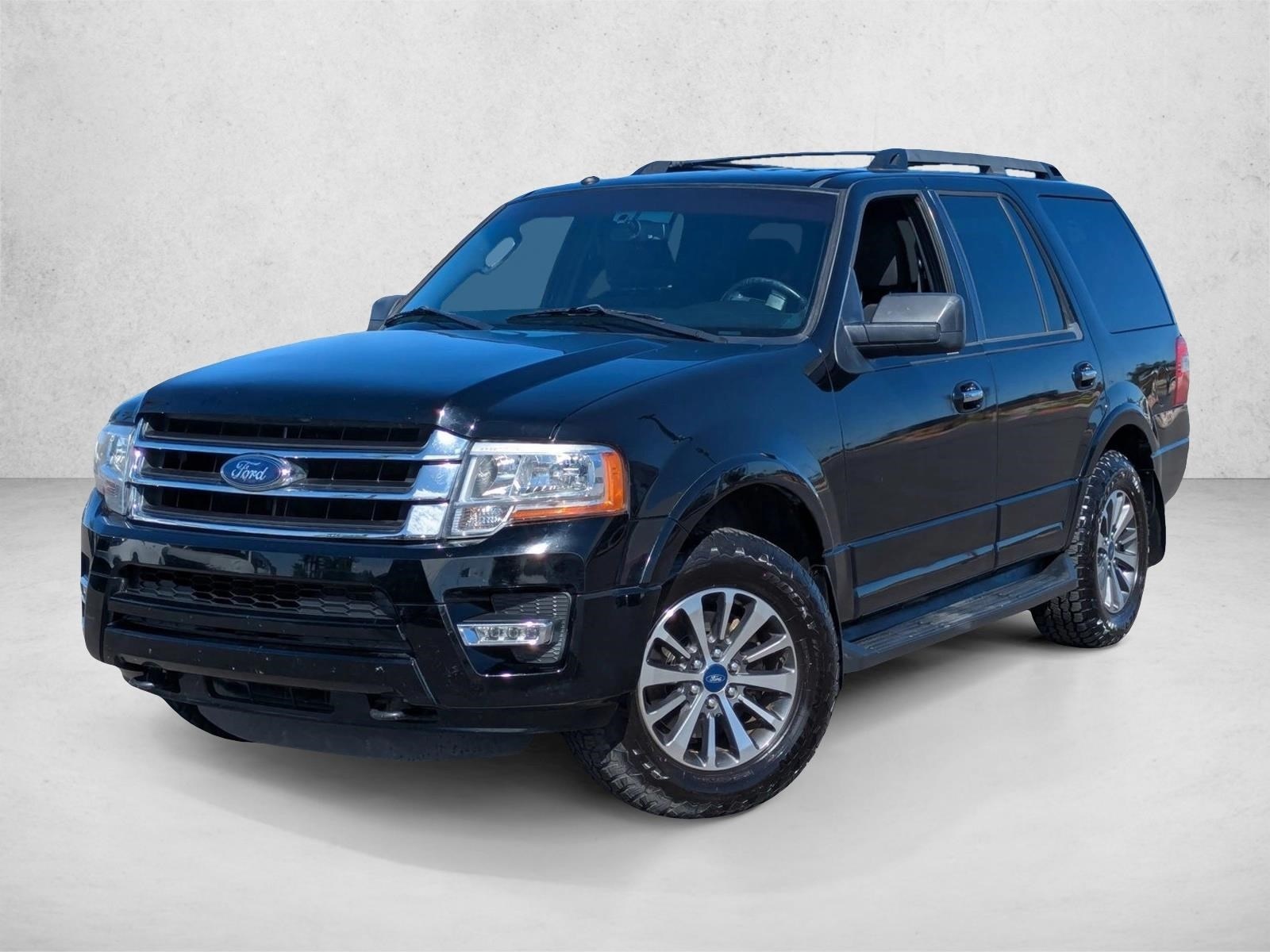 2017 Ford Expedition XLT's photo