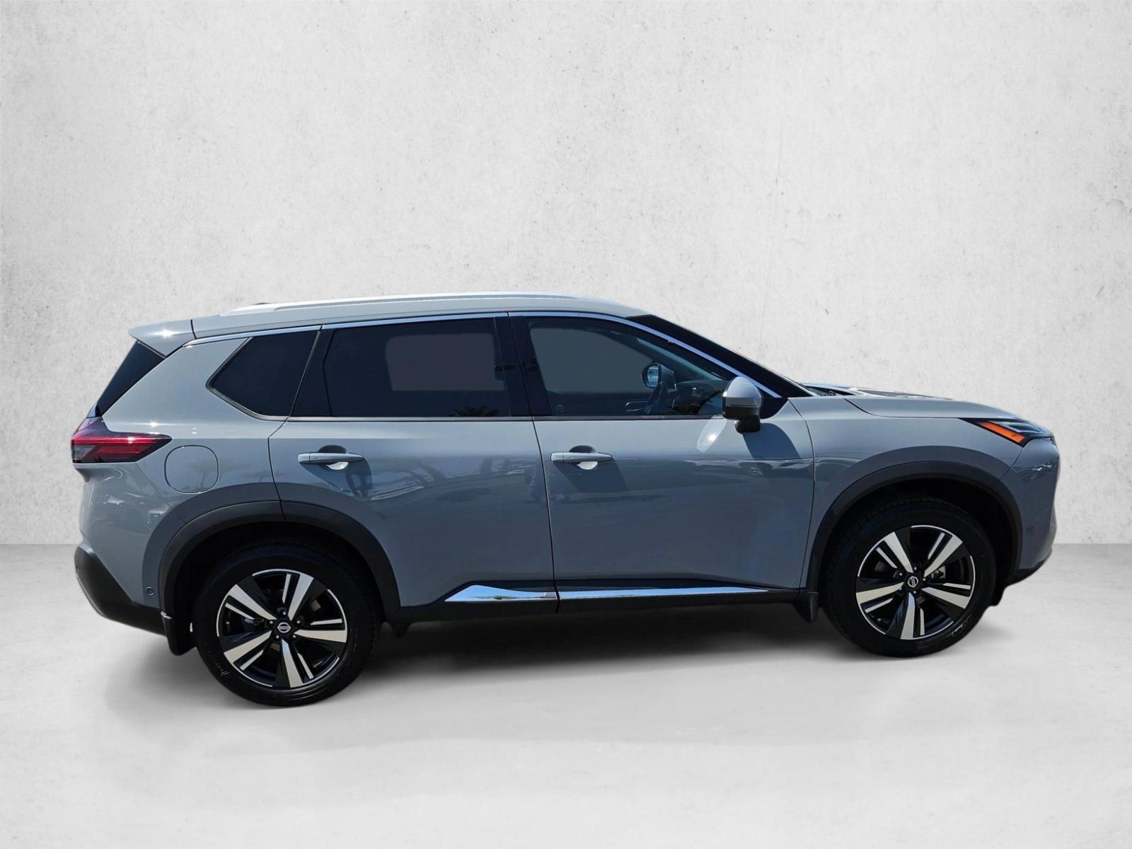 2021 Nissan Rogue Platinum photo 4