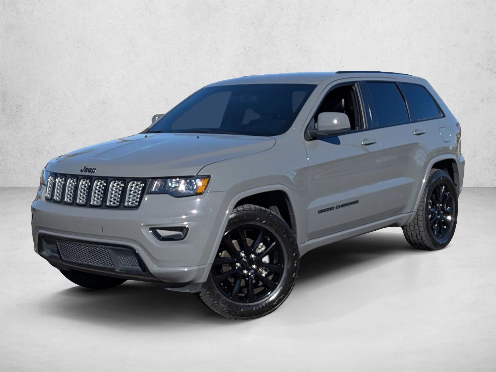 2020 Jeep Grand Cherokee Altitude's photo