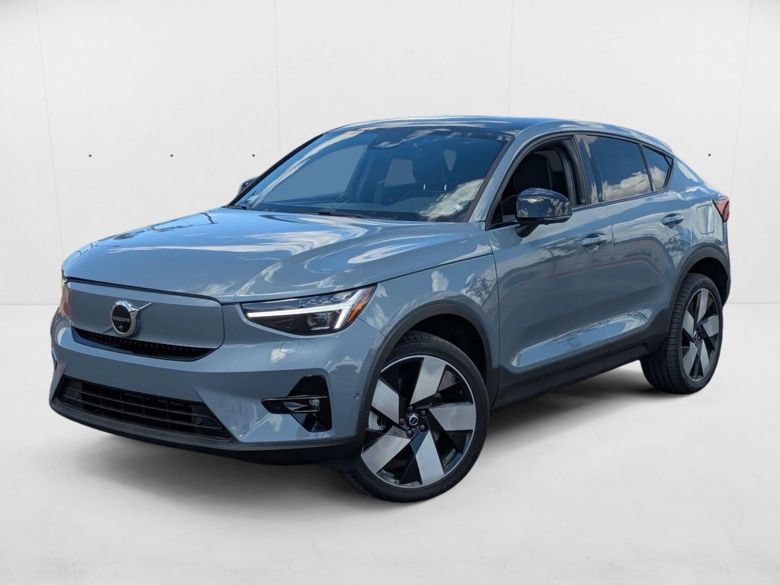 2023 Volvo C40
