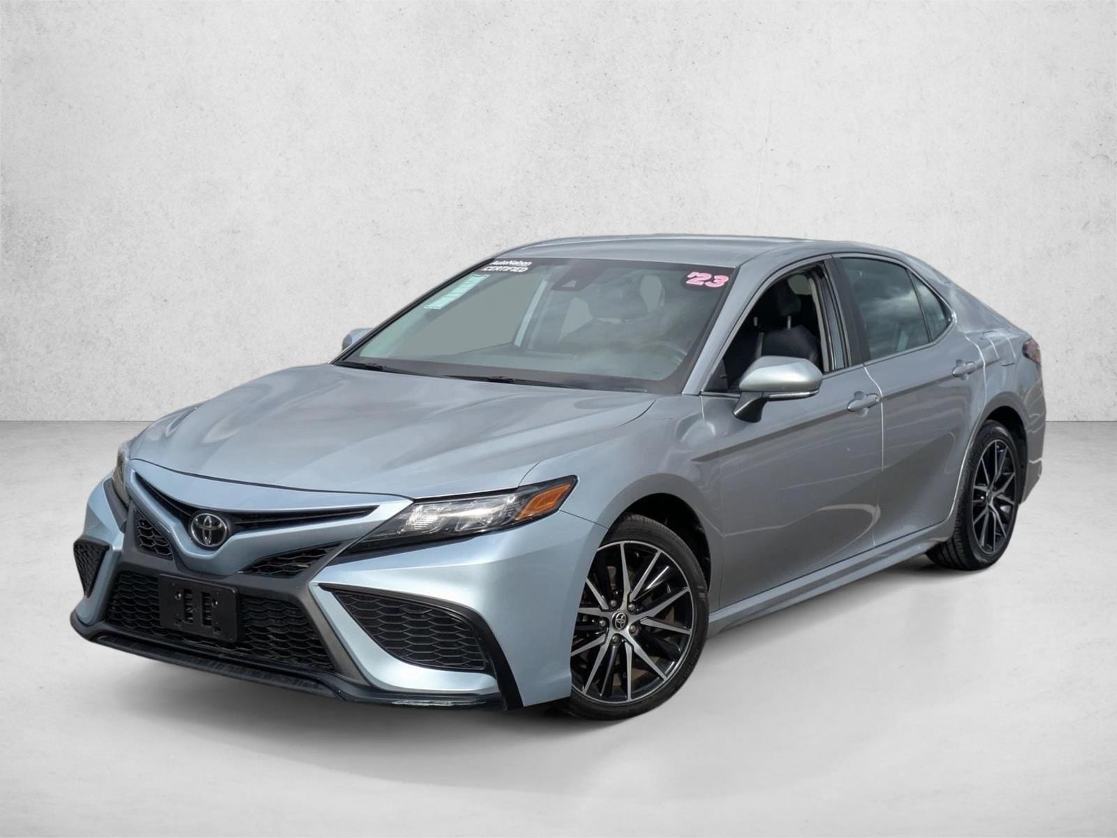 2023 Toyota Camry SE's photo