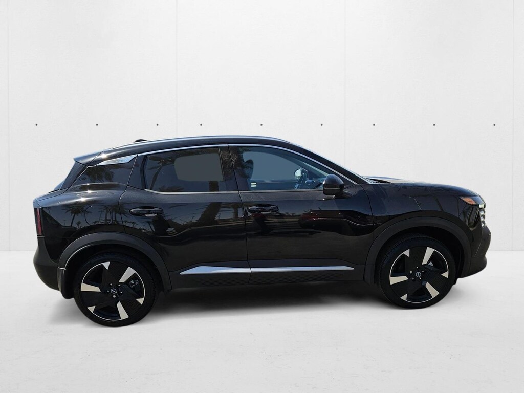 Used 2025 Nissan Kicks SR Sport Utility