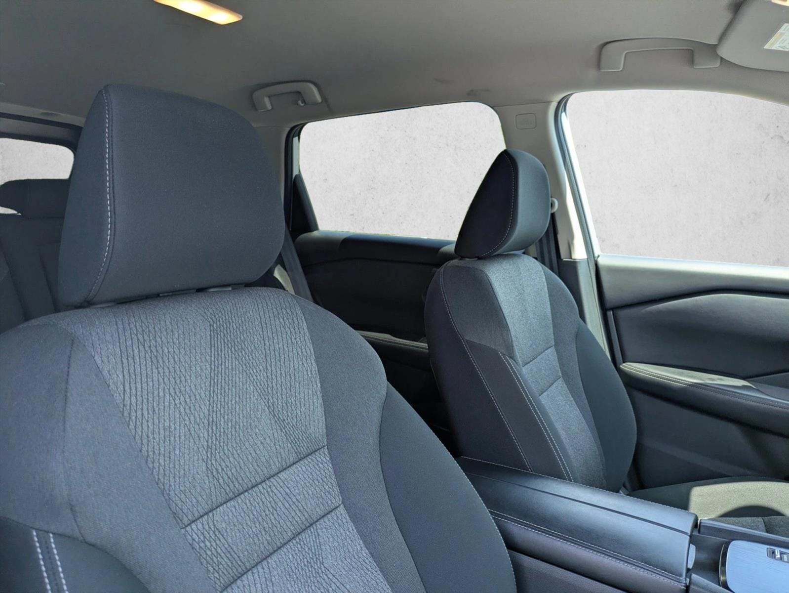 2025 Nissan Rogue SV - Photo 20
