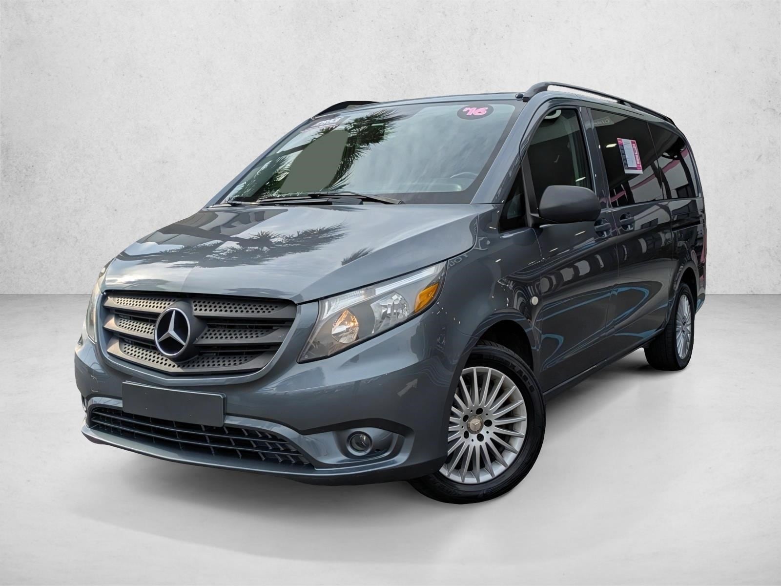 2016 Mercedes-Benz Metris Passenger Van Base