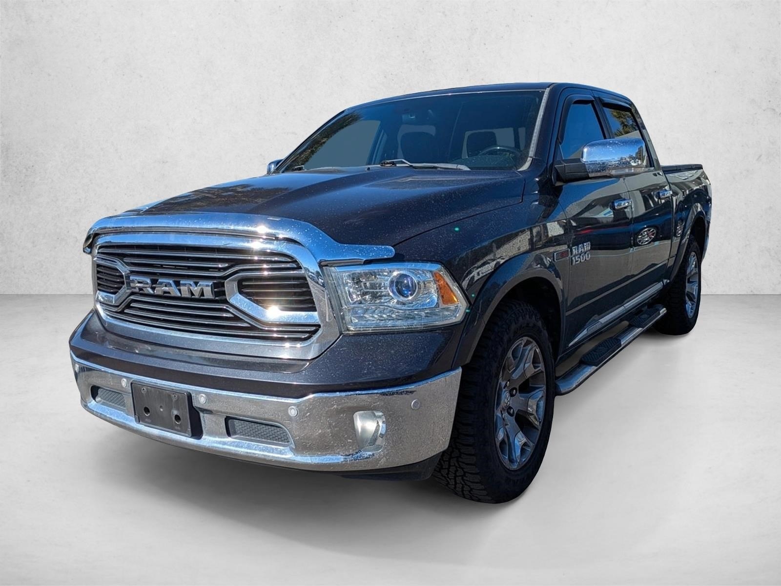 2016 RAM Ram 1500 Pickup Laramie Limited's photo