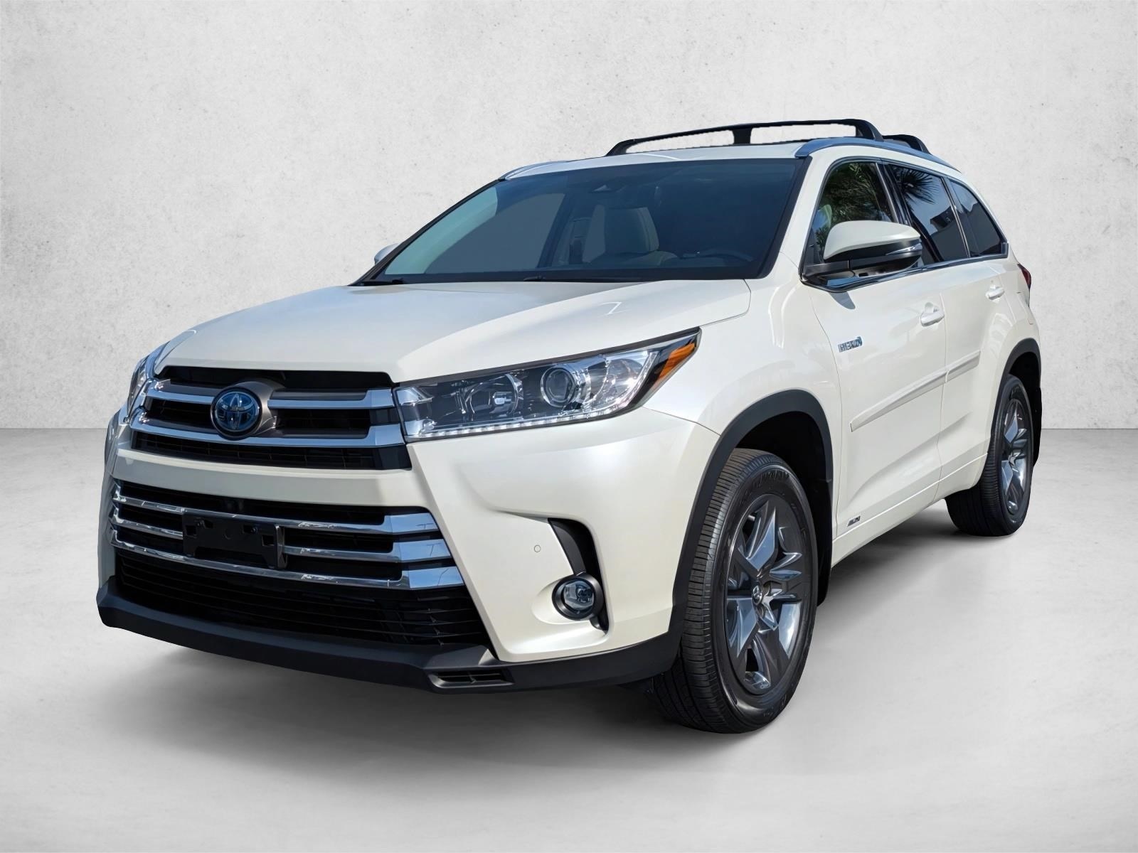 2019 Toyota Highlander L's photo