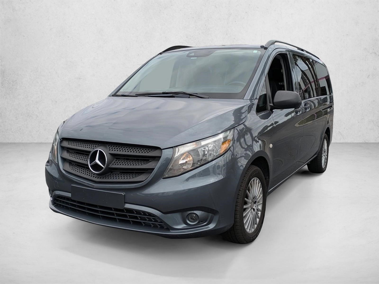 2016 Mercedes-Benz Metris Passenger Van Base