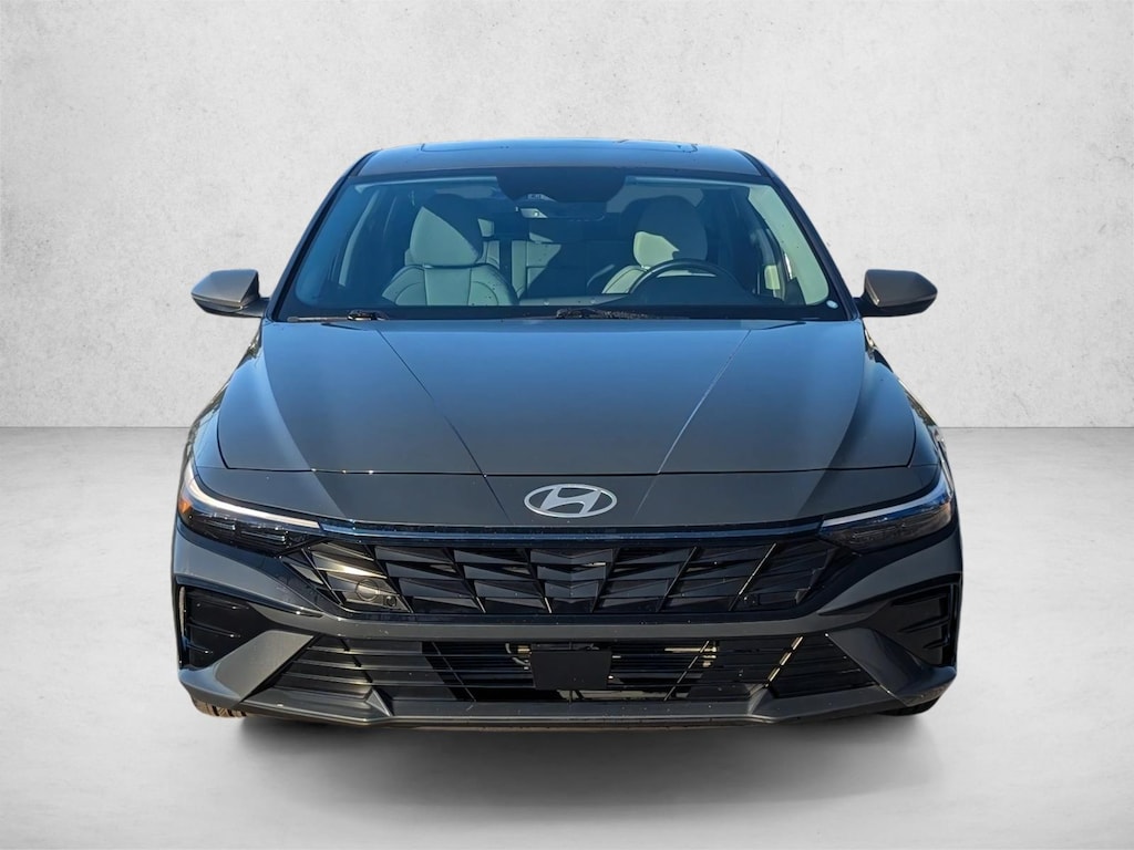 Used 2025 Hyundai Elantra Limited 4dr Car