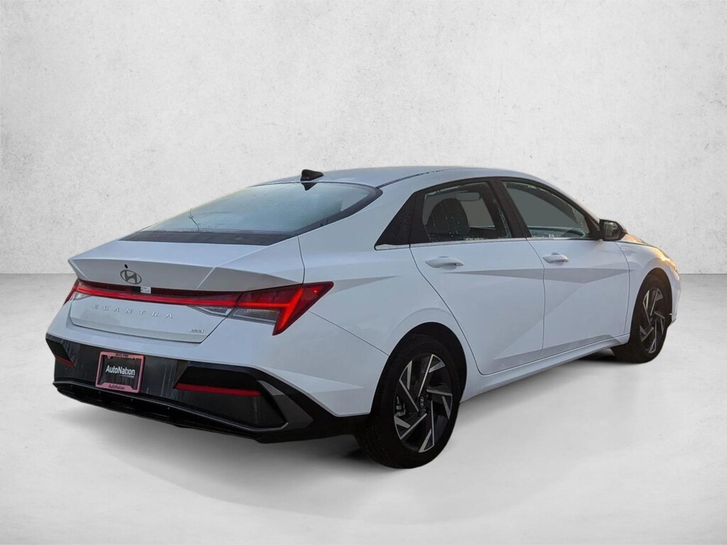 Used 2025 Hyundai Elantra Hybrid Limited 4dr Car