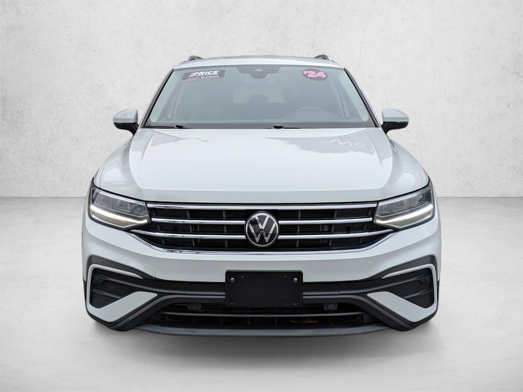 Used 2024 Volkswagen Tiguan SE Sport Utility