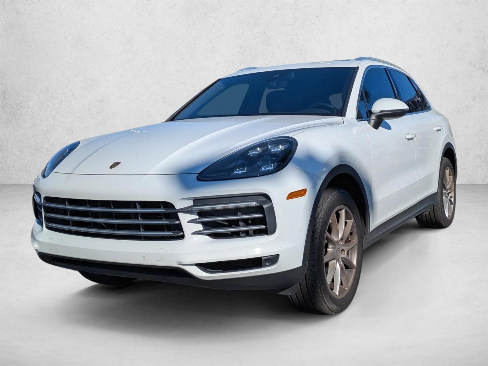 2019 Porsche Cayenne Base's photo