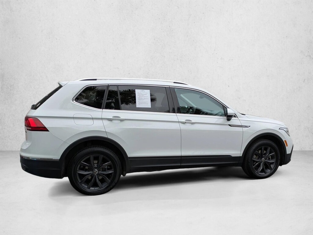 Used 2024 Volkswagen Tiguan SE Sport Utility