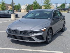 2025 Hyundai Elantra Hybrid SEL Sport 4dr Car