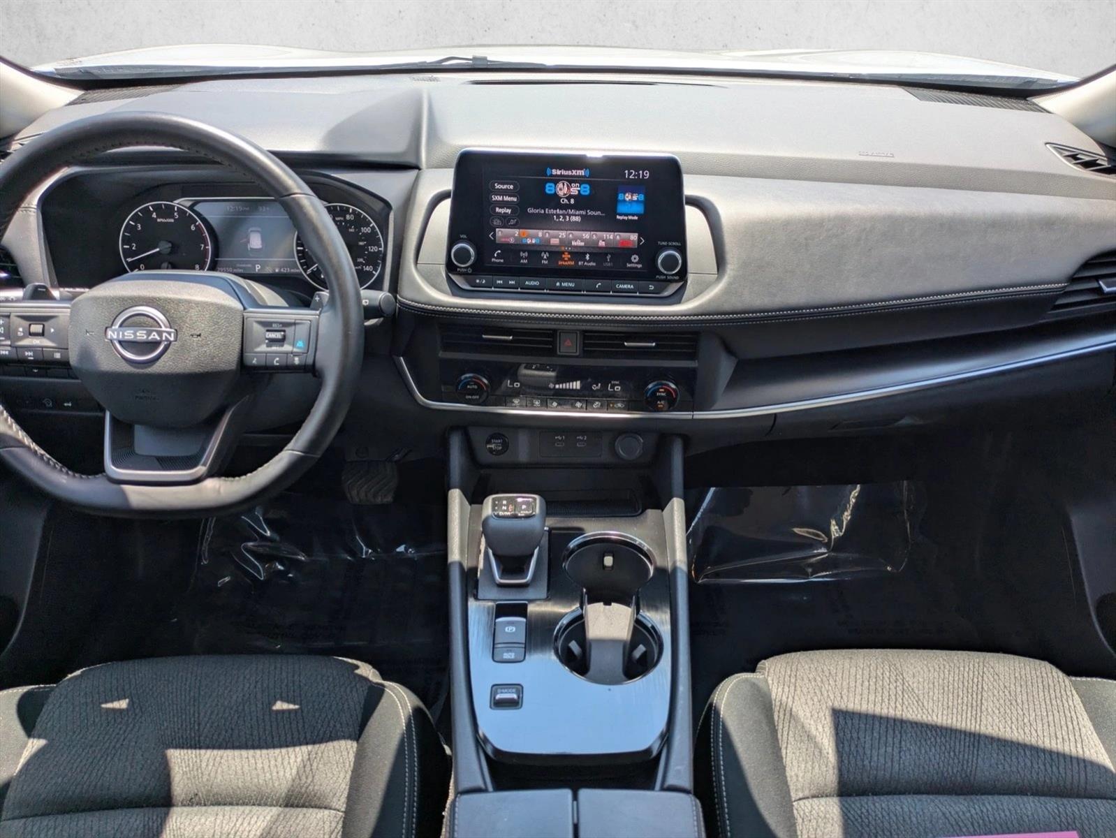 2025 Nissan Rogue SV - Photo 17