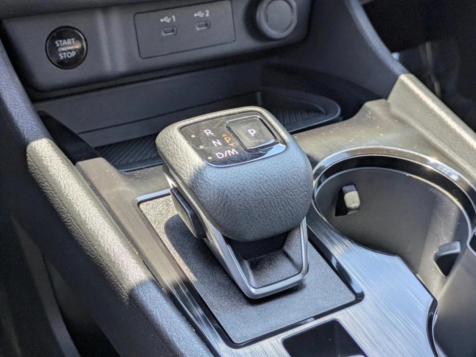 2025 Nissan Rogue SV - Photo 16