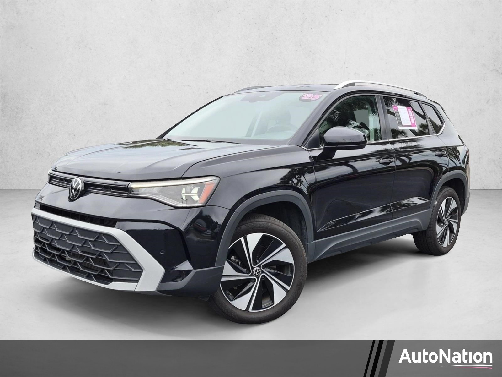 2025 Volkswagen Taos SE