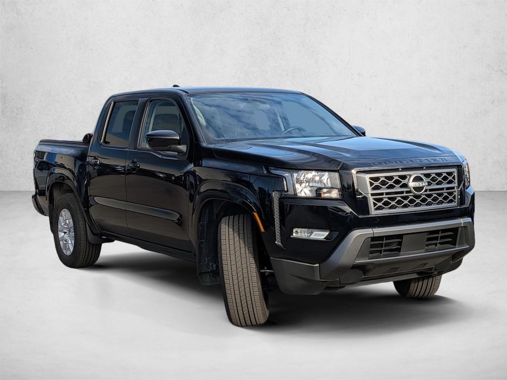 Used 2024 Nissan Frontier SV Crew Cab Pickup