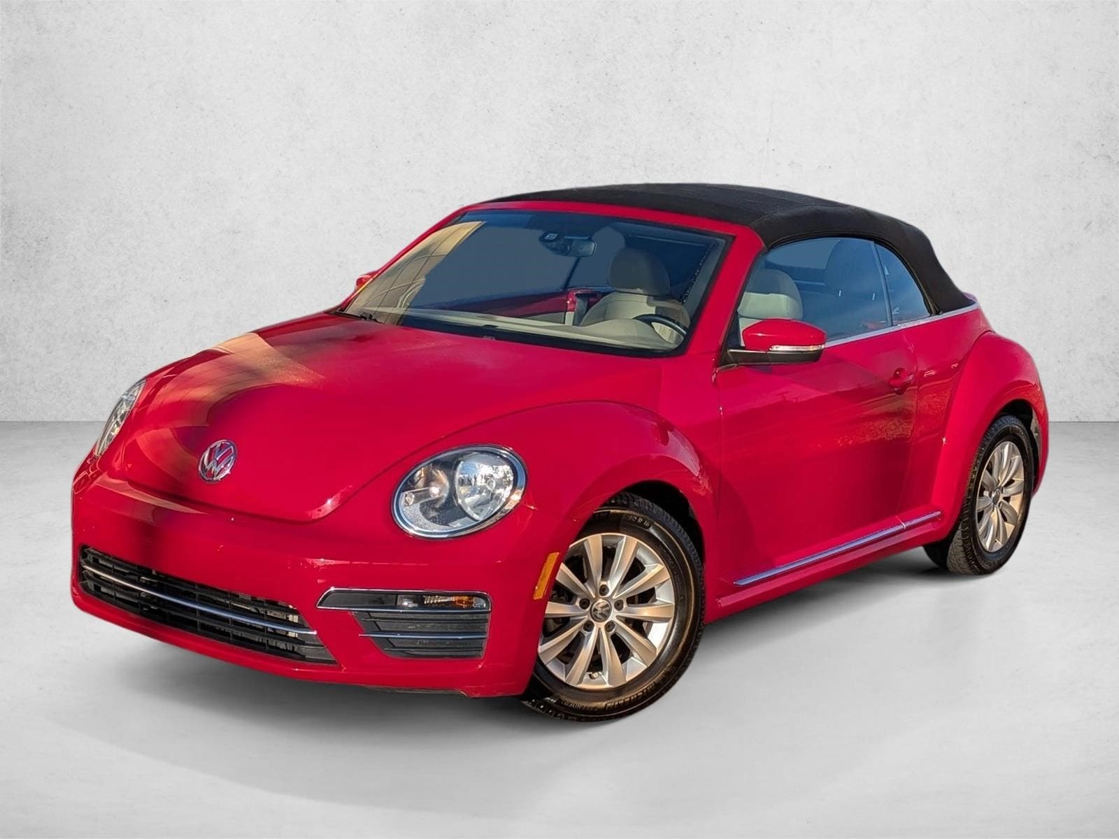 2017 Volkswagen Beetle S's photo
