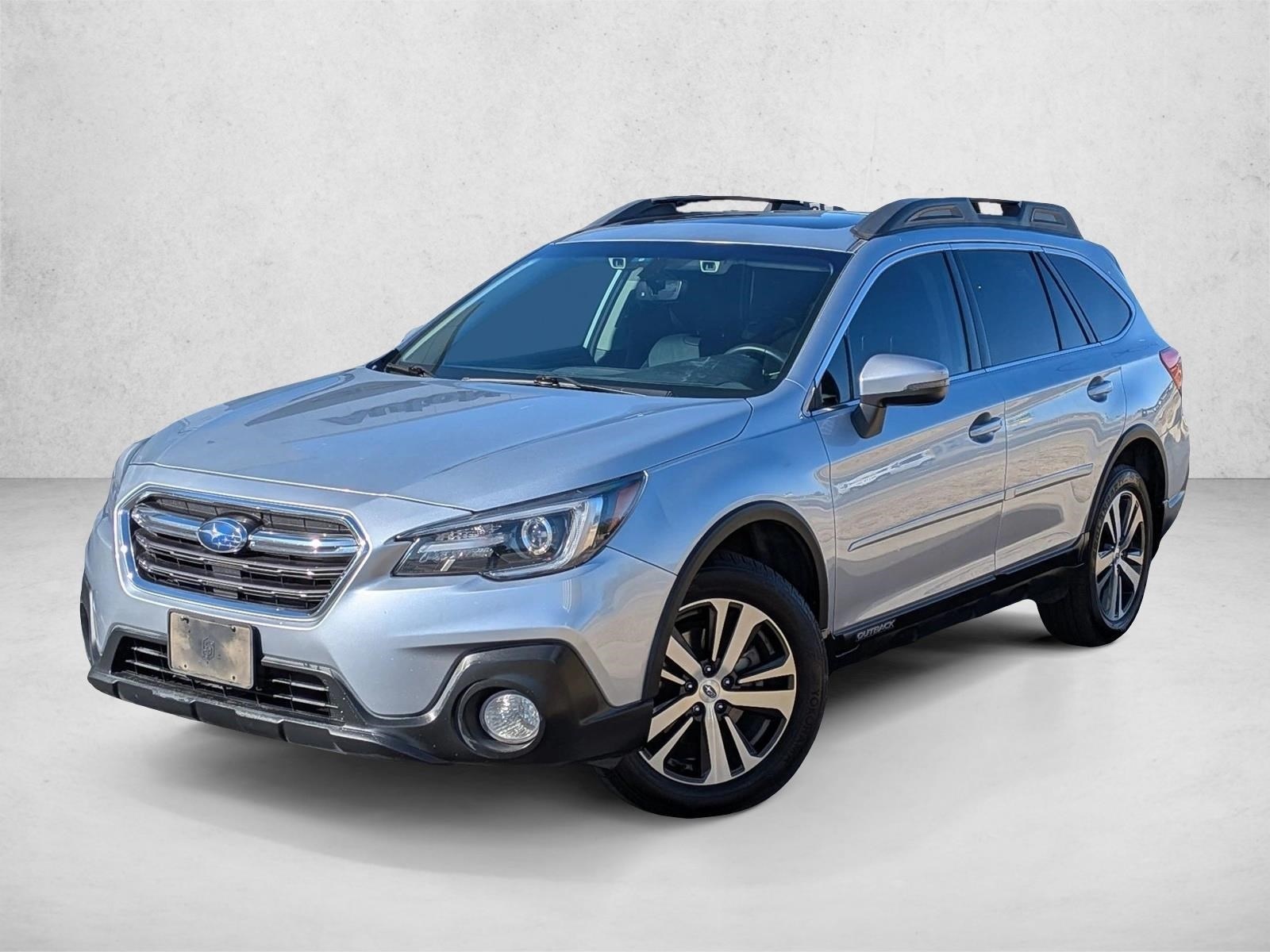 2018 Subaru Outback Limited's photo