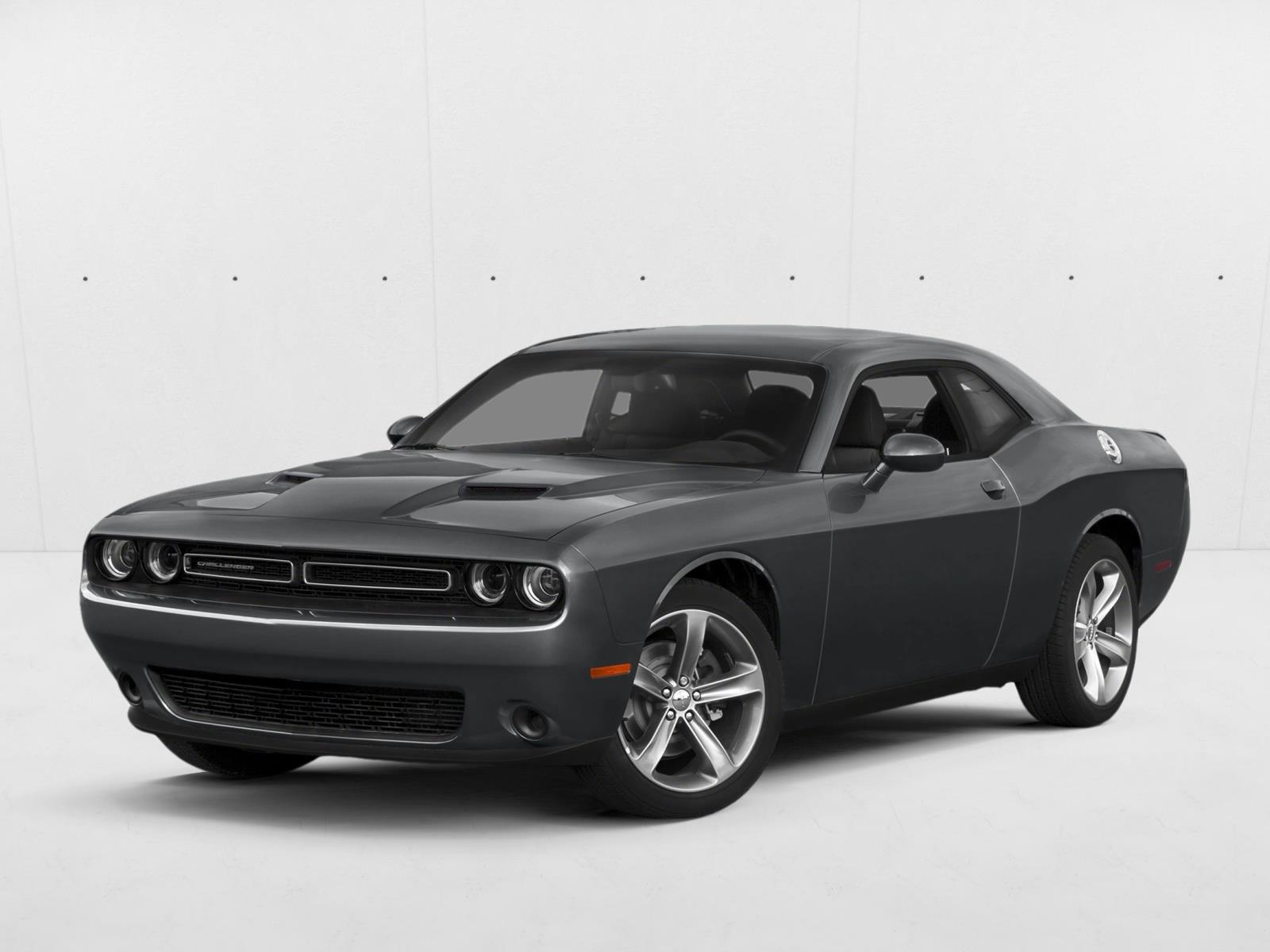 2015 Dodge Challenger SXT's photo