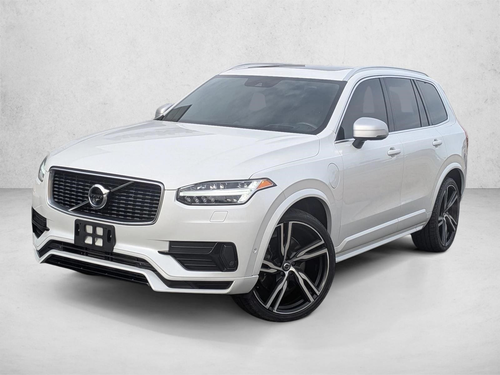 2019 Volvo XC90 R-Design's photo