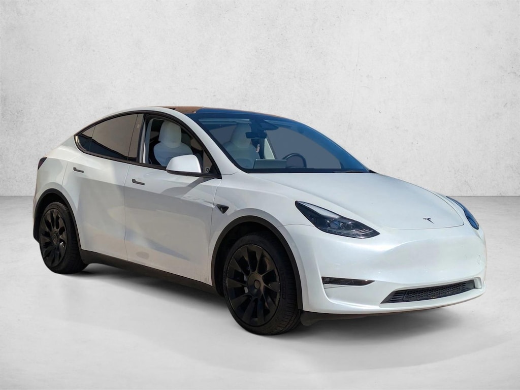 2023 Tesla Model Y Long Range photo 3