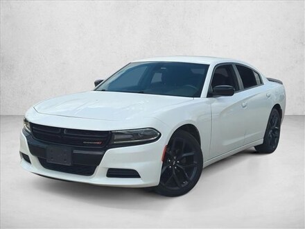 2019 Dodge Charger SXT 4dr Car