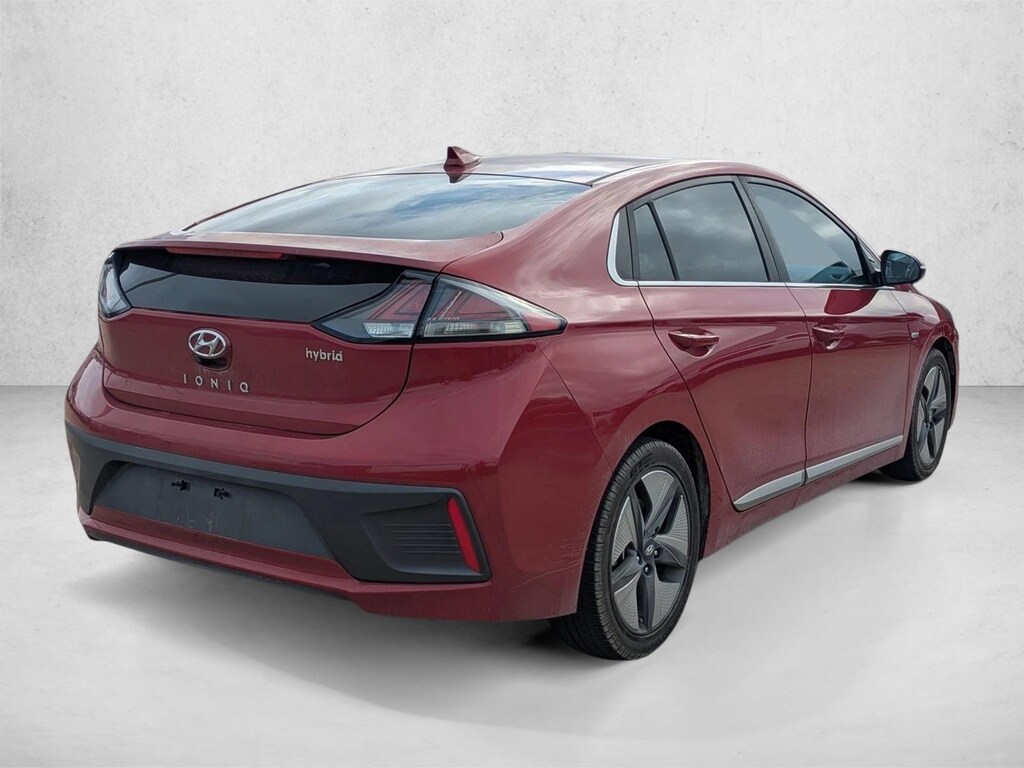 2020 Hyundai Ioniq SEL photo 3