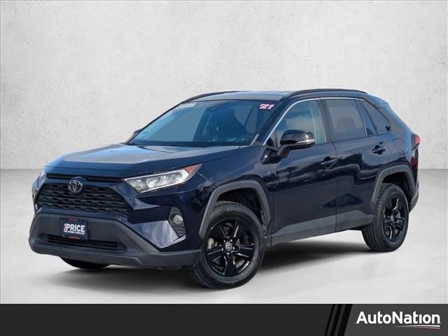 2021 Toyota RAV4 XLE's photo