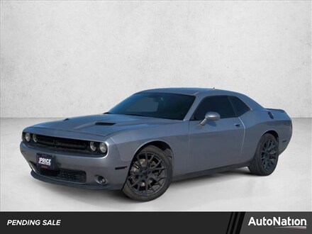 2016 Dodge Challenger SXT Plus 2dr Car