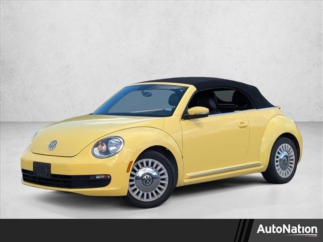 2013 Volkswagen Beetle 2.5's photo