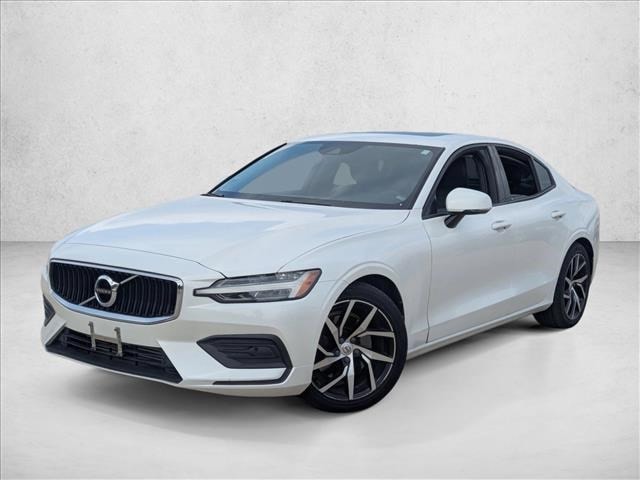 2020 Volvo S60 Momentum's photo