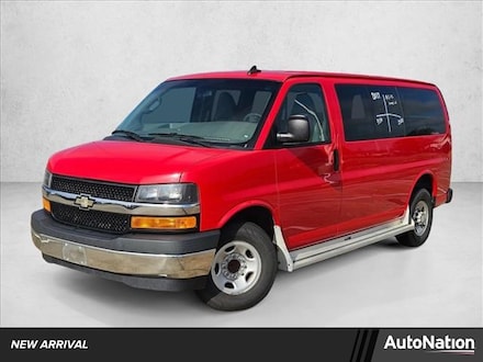 2017 Chevrolet Express Passenger LT Full-size Passenger Van