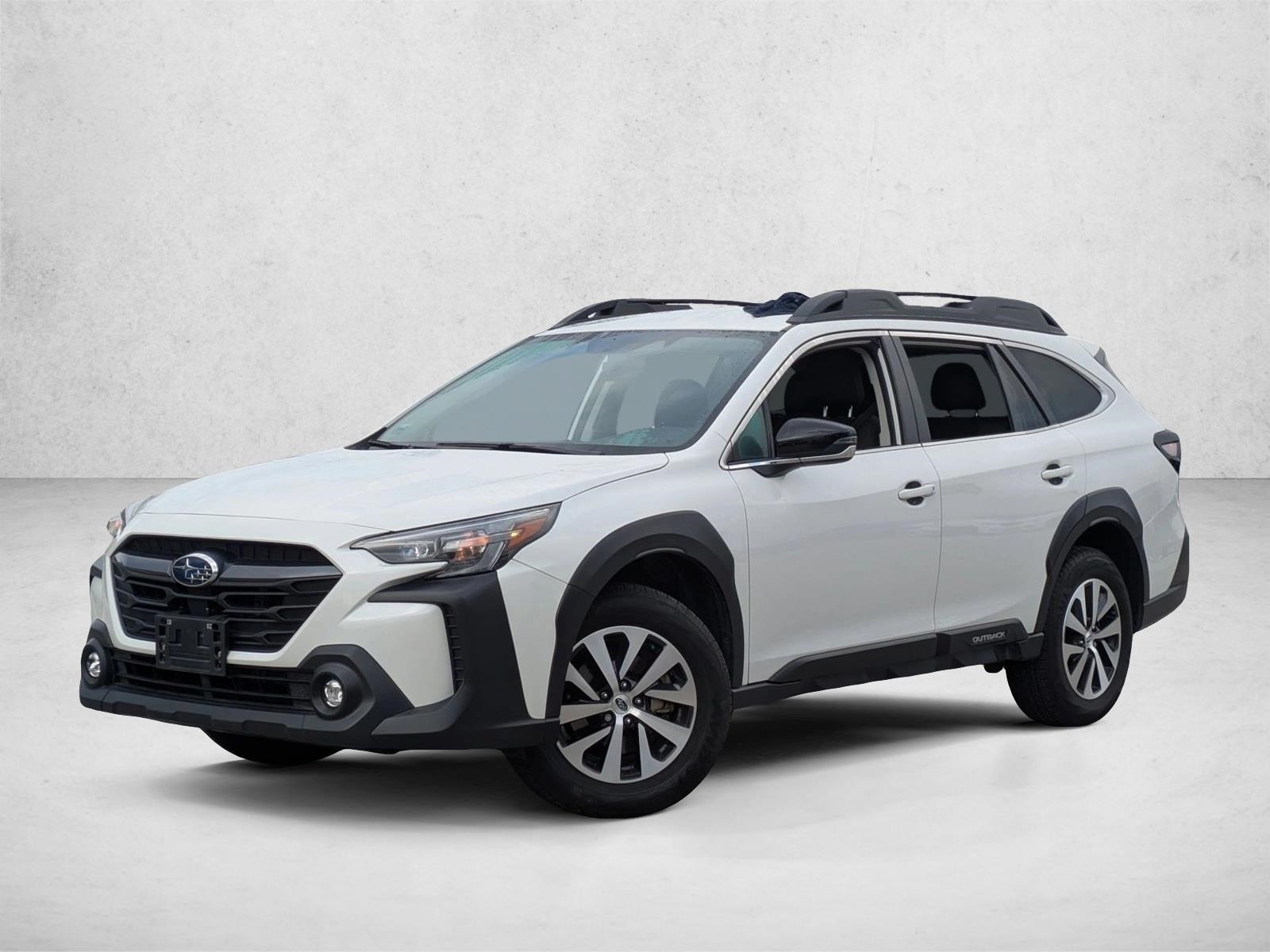 2025 Subaru Outback Premium's photo