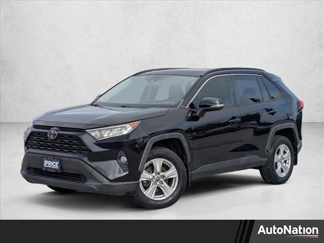 2019 Toyota RAV4 XLE's photo