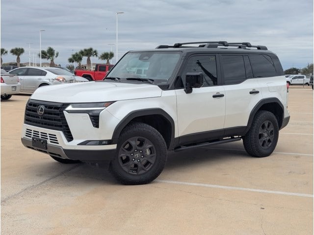 2024 Lexus GX Overtrail's photo
