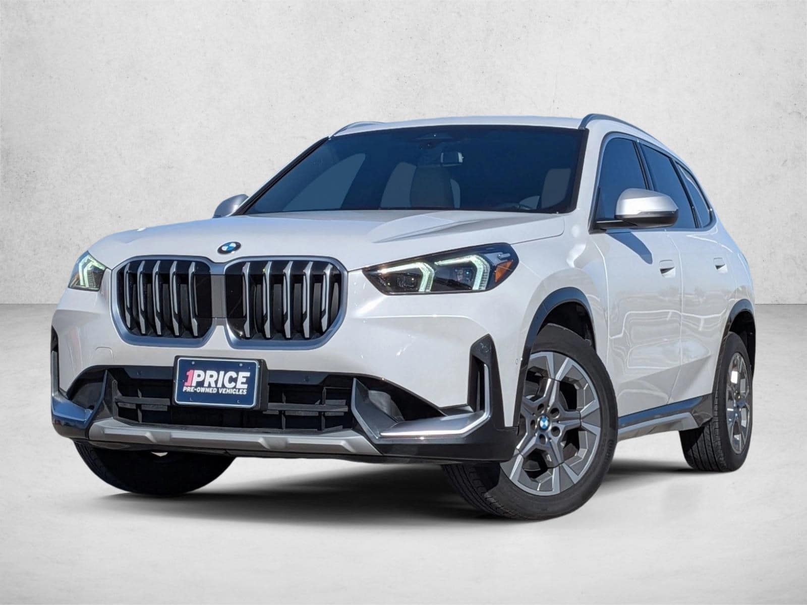 2024 BMW X1 28i's photo