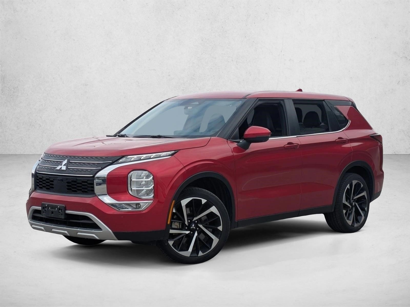 2024 Mitsubishi Outlander SE's photo