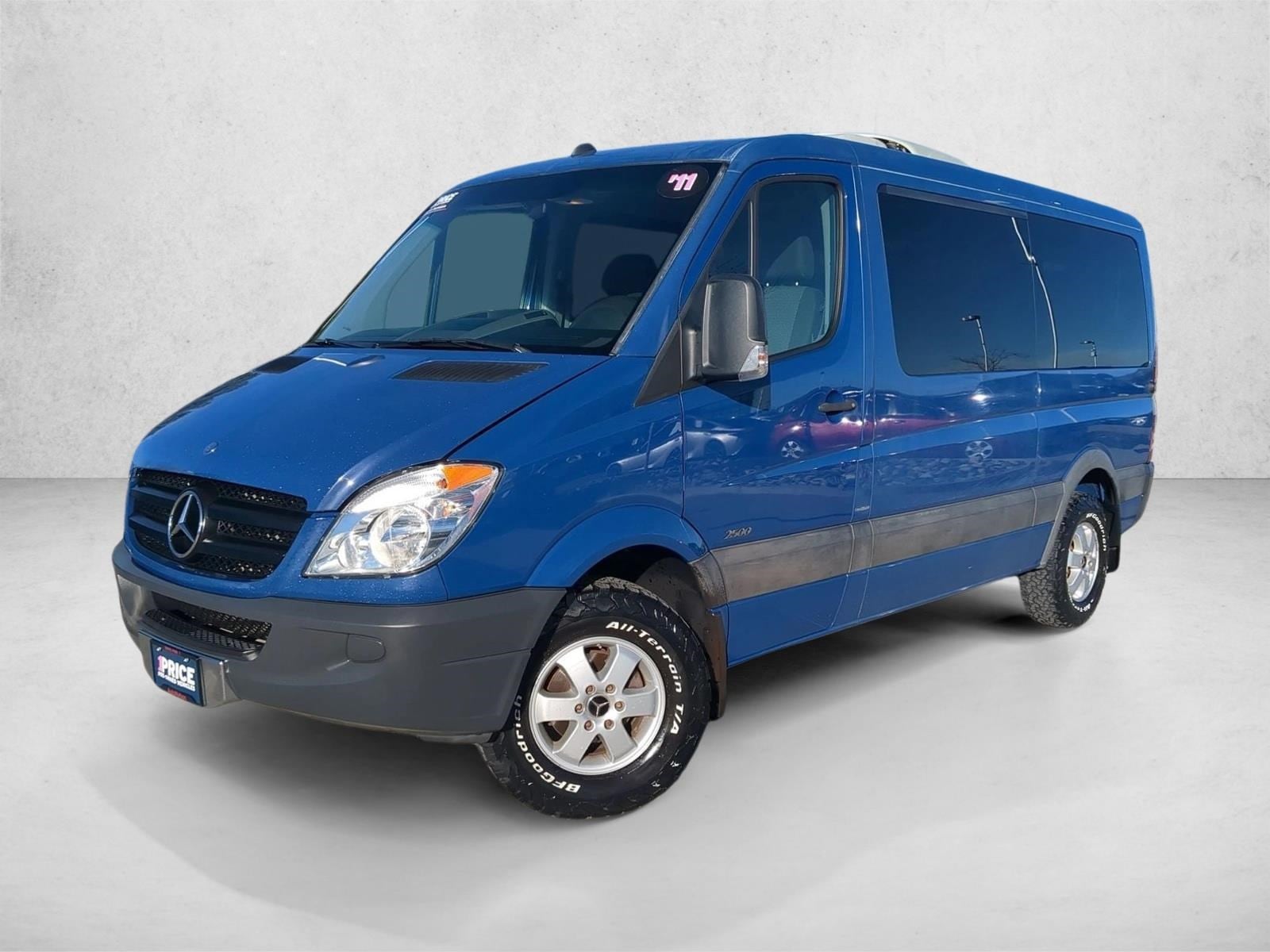 2011 Mercedes-Benz Sprinter Wagon Base's photo