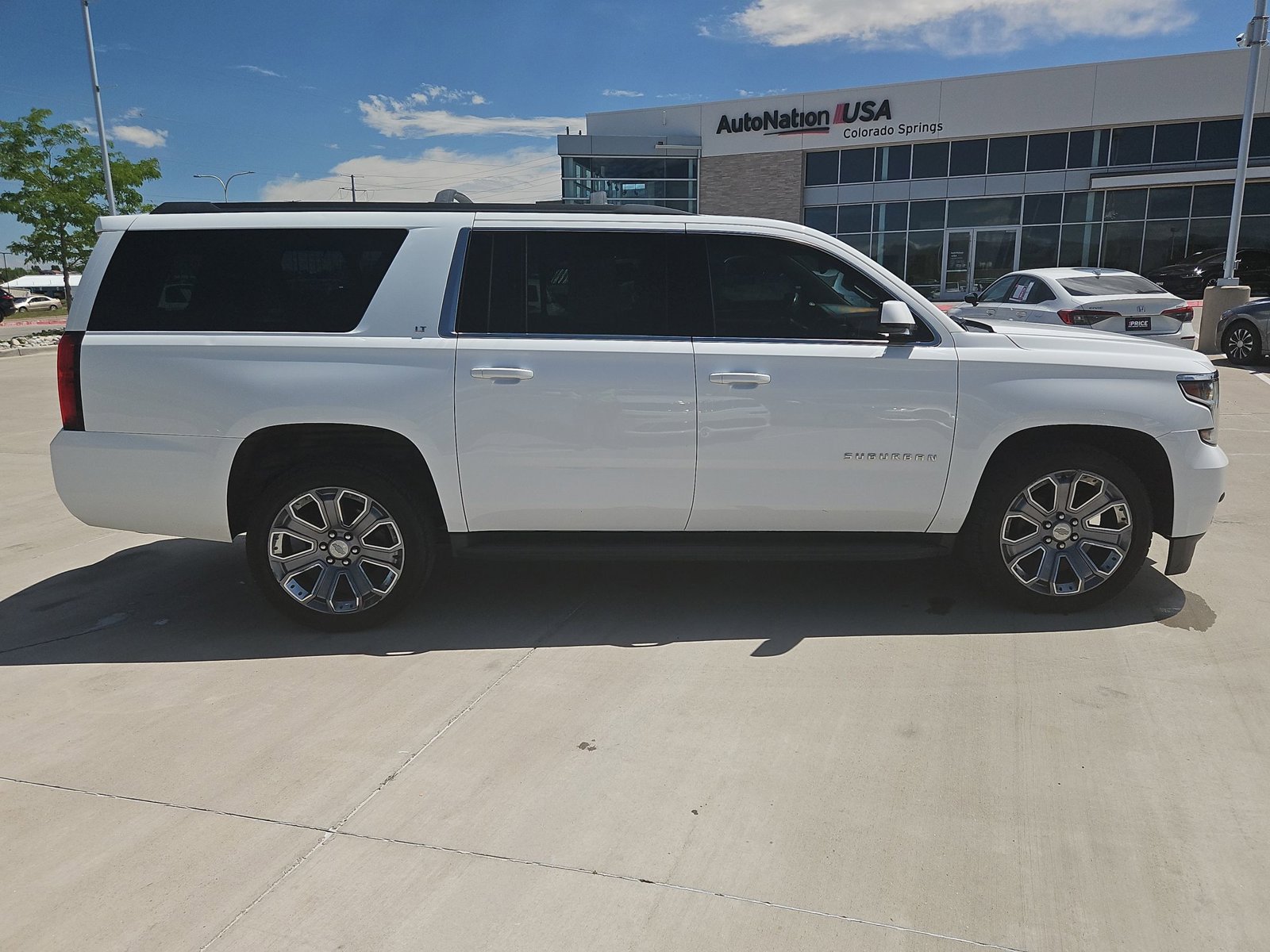 Image 4 of Used 2018 Chevrolet Suburban LT