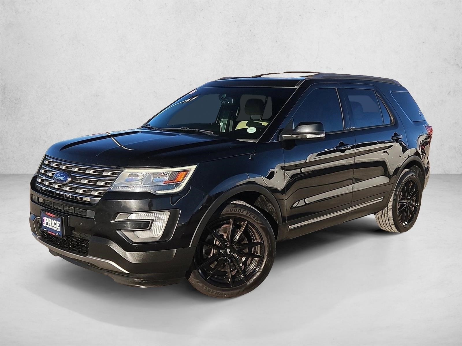 2016 Ford Explorer XLT's photo