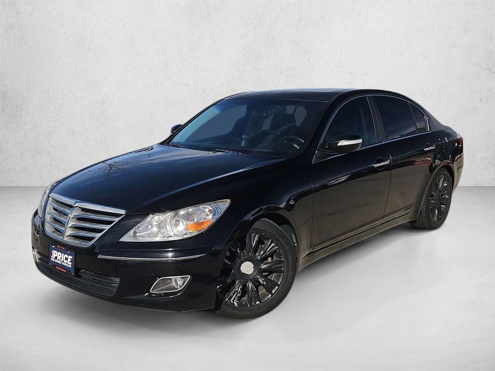 2011 Hyundai Genesis 3.8's photo