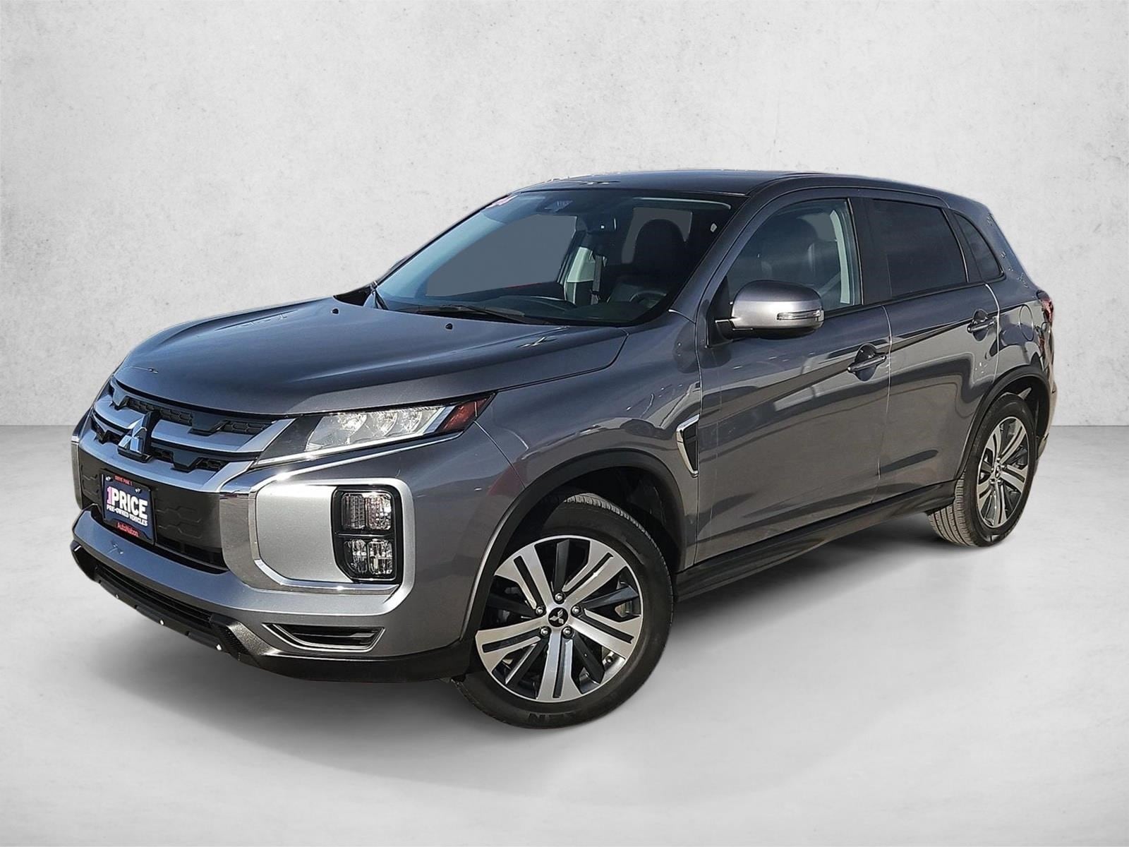 2024 Mitsubishi Outlander Sport SE's photo