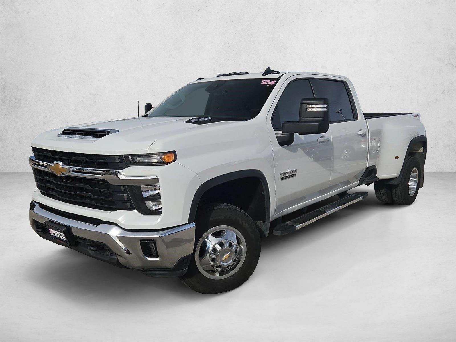 2024 Chevrolet Silverado 3500HD LT's photo