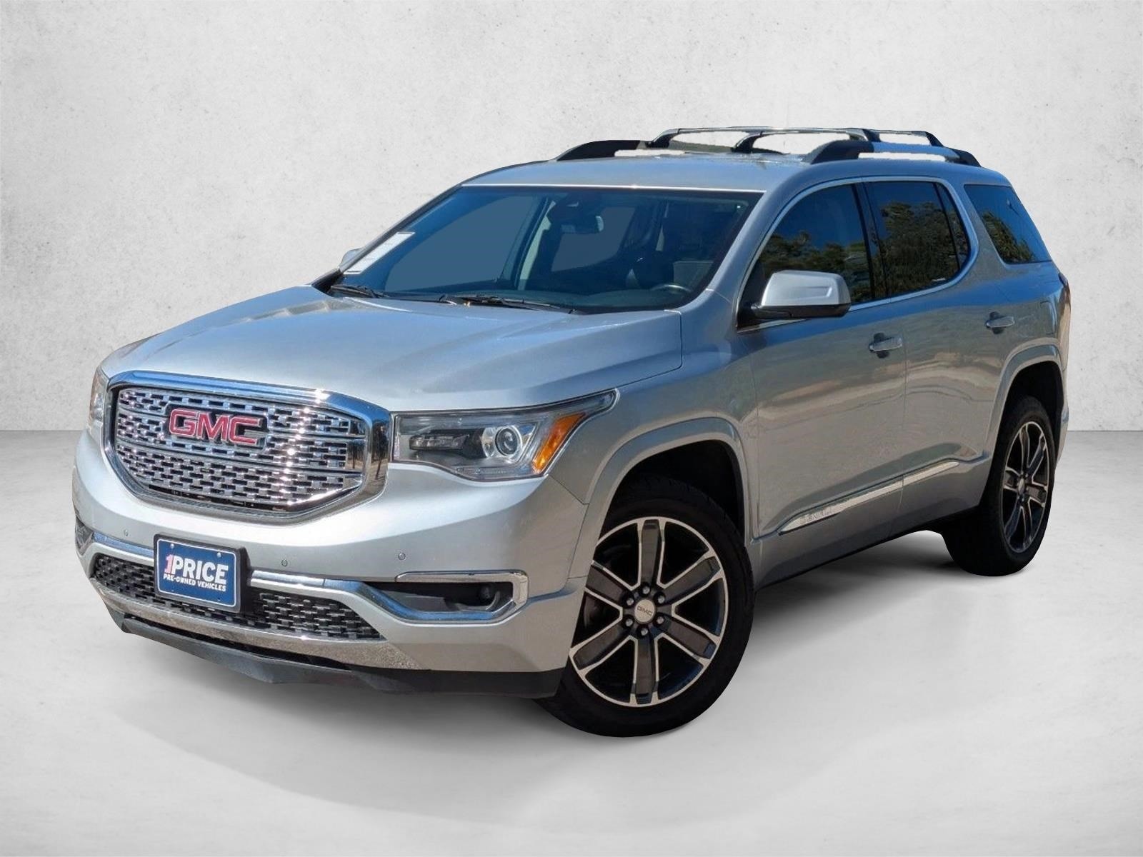 2019 GMC Acadia Denali's photo
